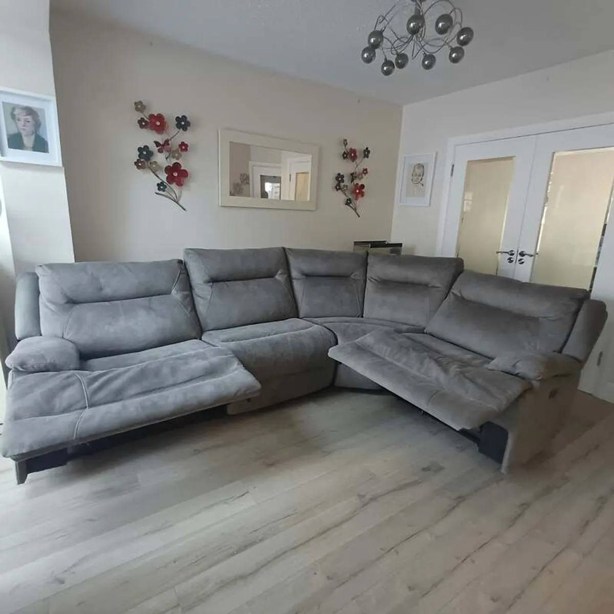 Electric Recliner Corner Sofa - Image 4