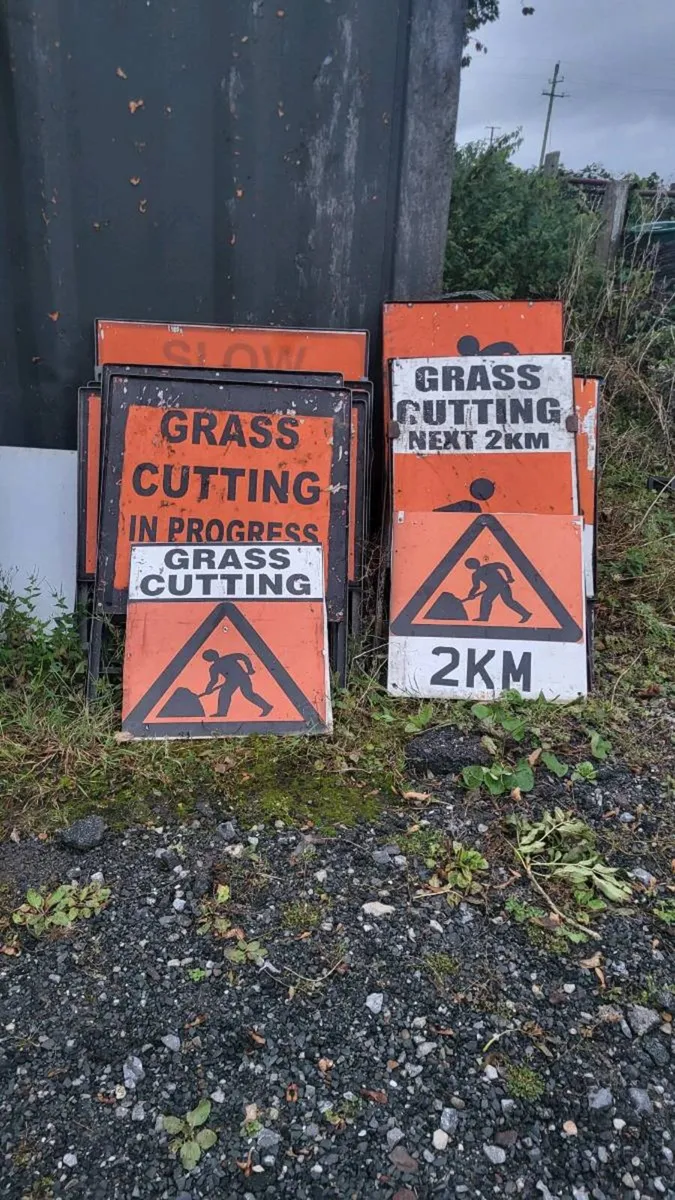 Road safety signage - Image 1