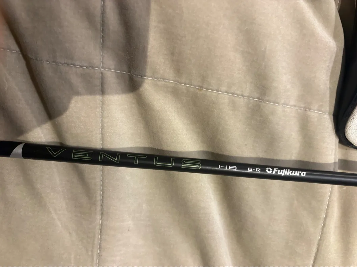 Taylormade qi35 hybrid 3 - Image 2