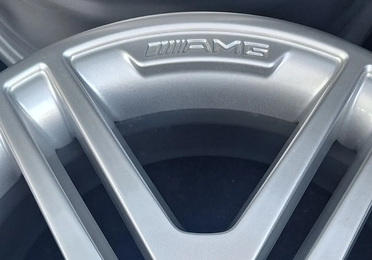 Mercedes Benz 17" Alloy Wheels - Image 3