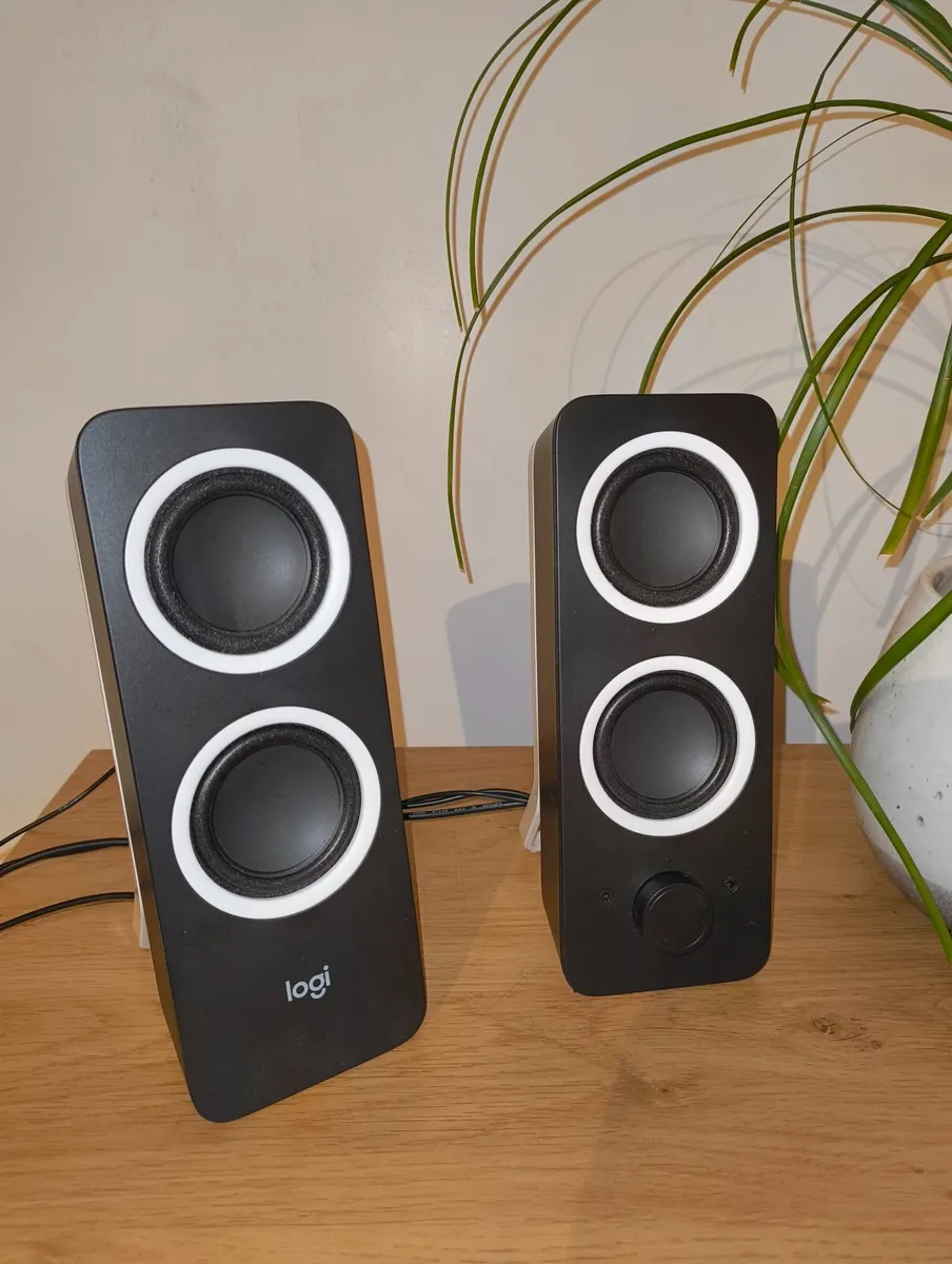 Logitech Z200 Speakers - Image 1