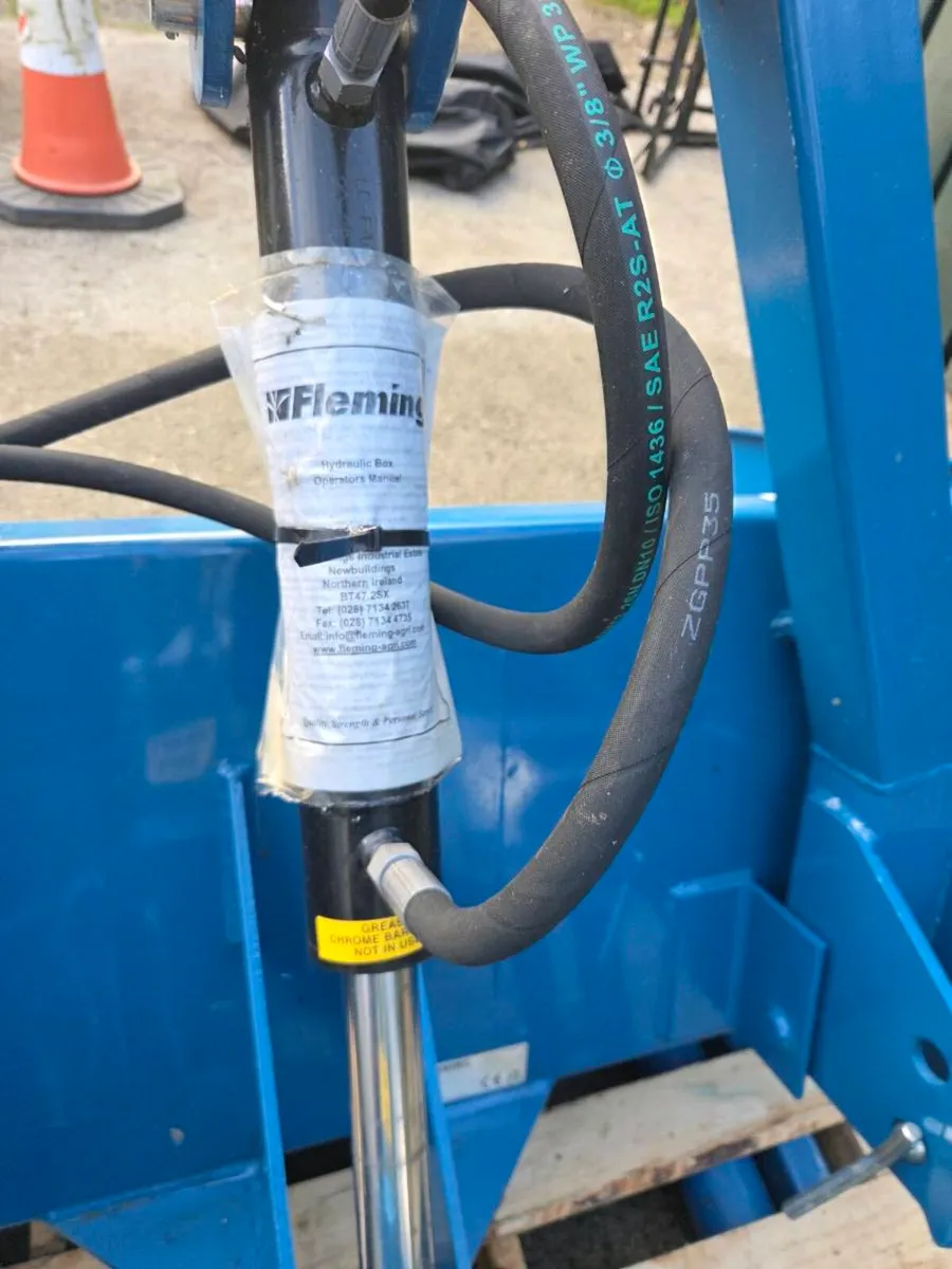 Power box - Image 2