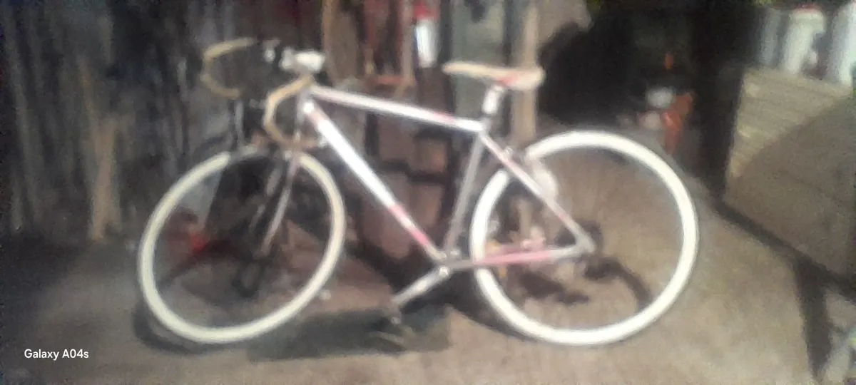 Racing bike - Image 3