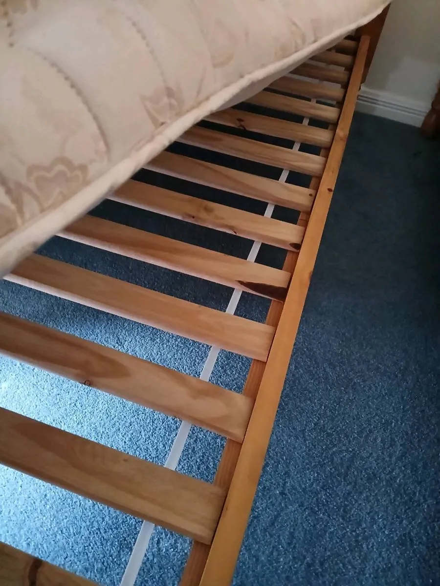 Two wooden matching  single beds with mattresses - Image 3