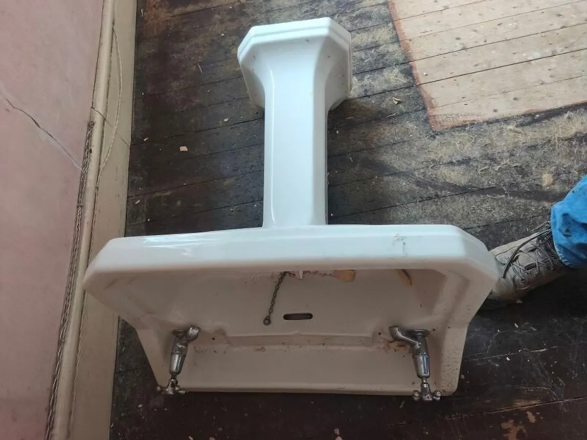 Vintage Pedestal Sinks - Image 4