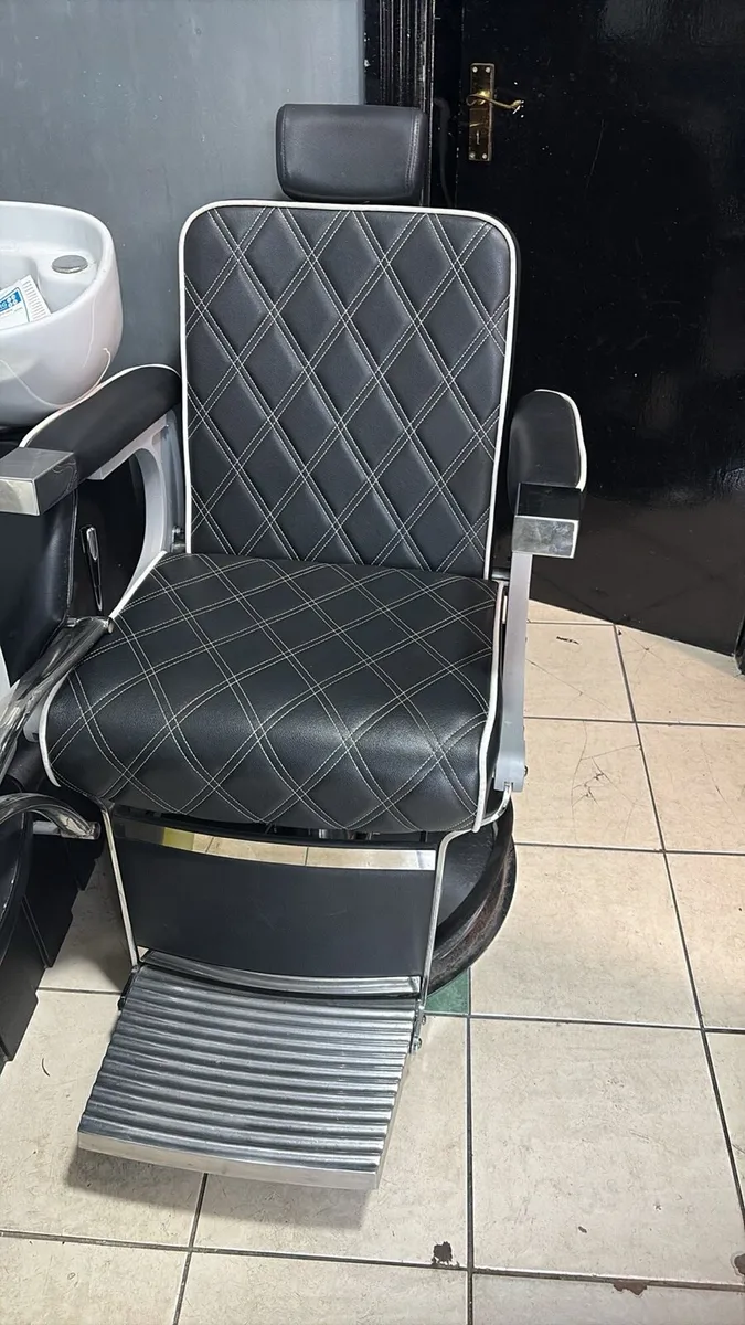 Barber - Image 1