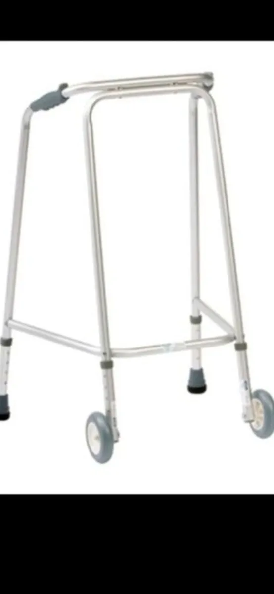 Mobility walker - Image 1