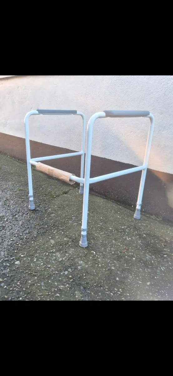 Mobility toilet frame - Image 2