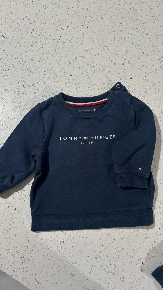 Tommy Hilfiger Top and joggers set+ shoes for baby - Image 3
