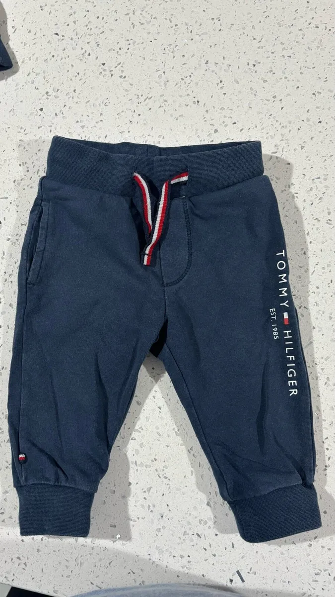 Tommy Hilfiger Top and joggers set+ shoes for baby - Image 4