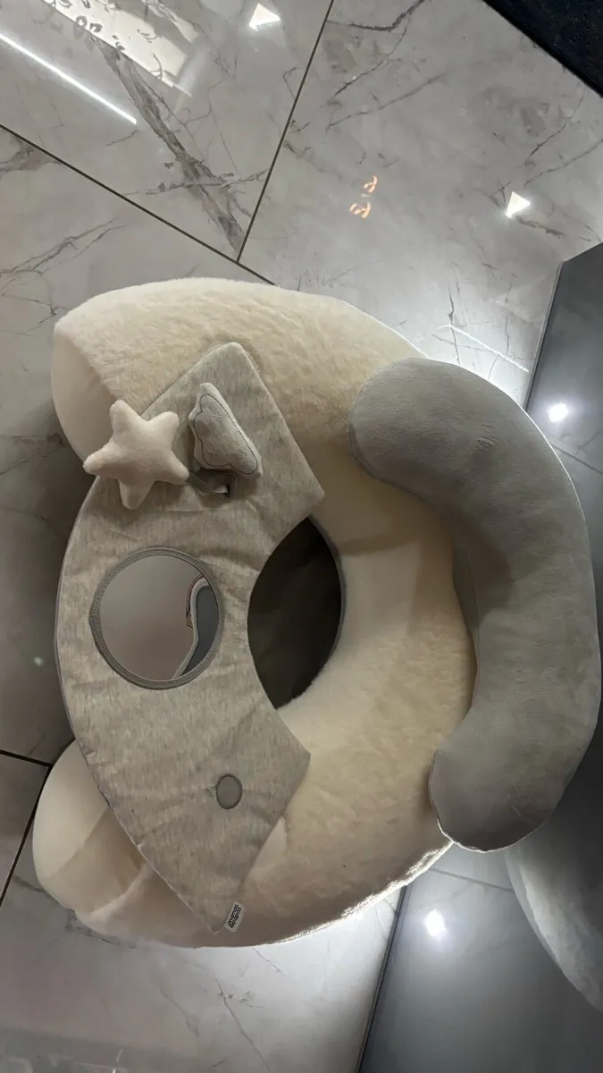 Mamas & papassit & play baby floor seat - Image 4