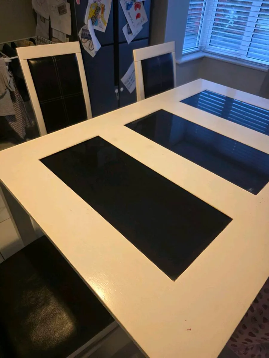Table &6chsirs