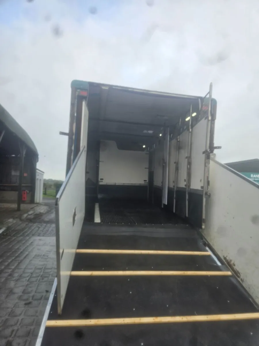 Horse truck