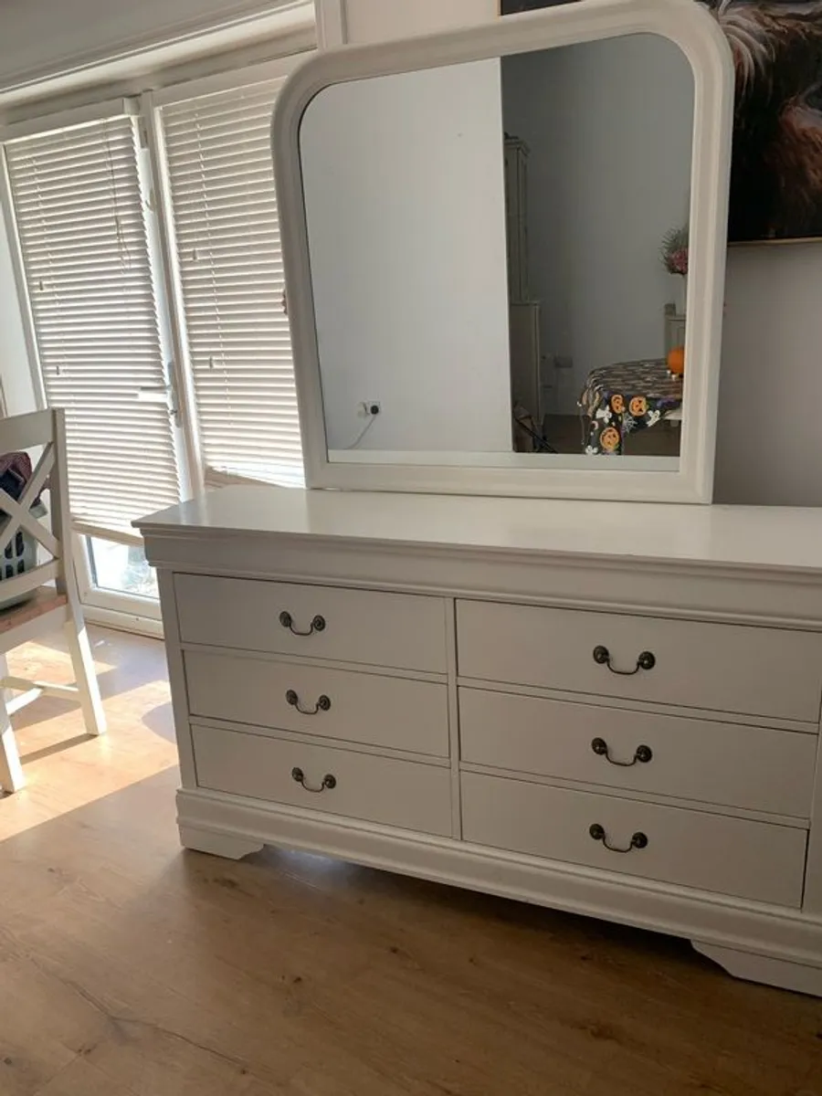 bedroom dresser - Image 1
