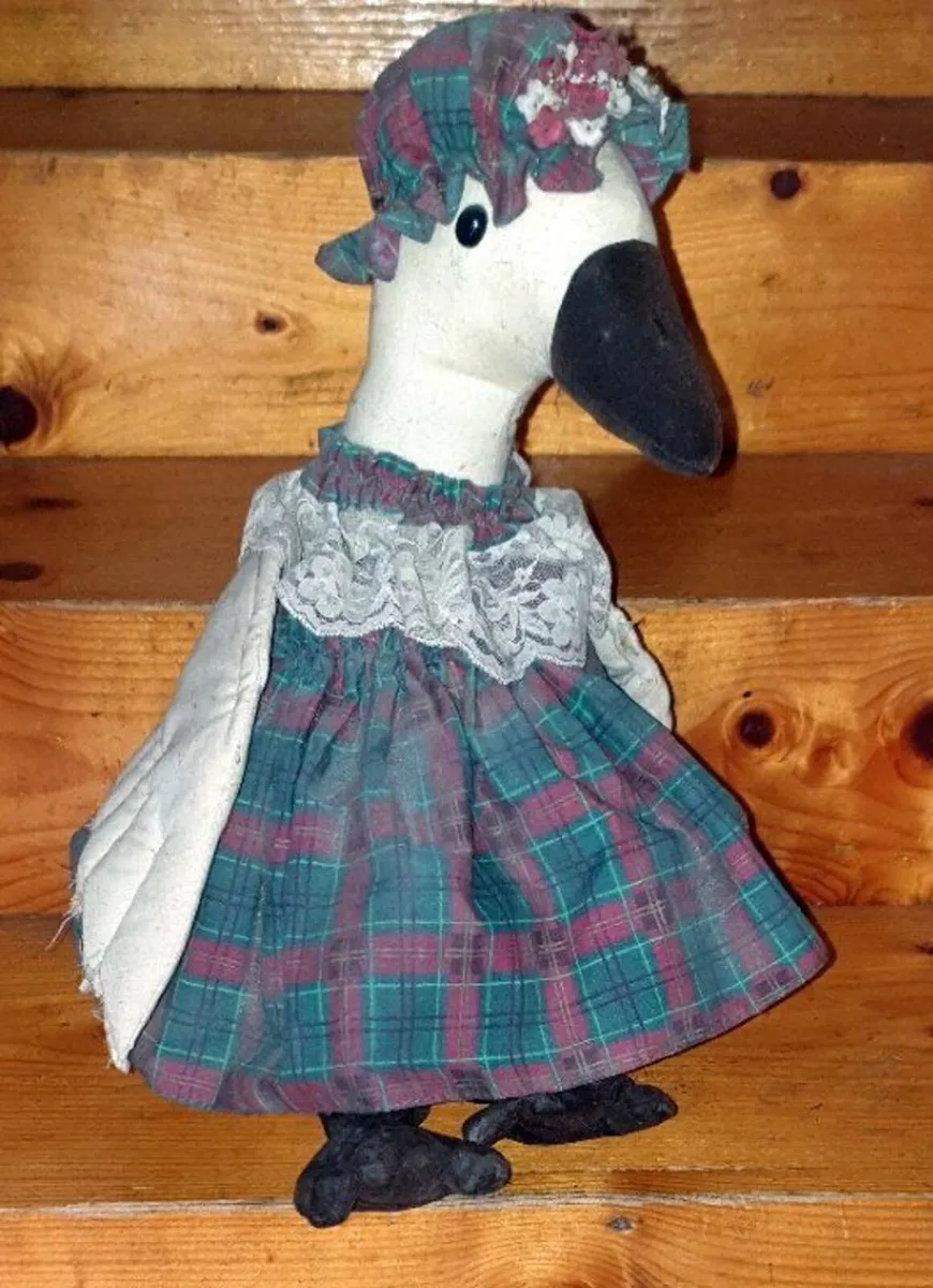 Pristine Vintage Harrods Fabric Goose Doorstop - Image 2