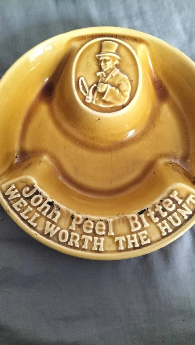 Old style ash tray - Image 1