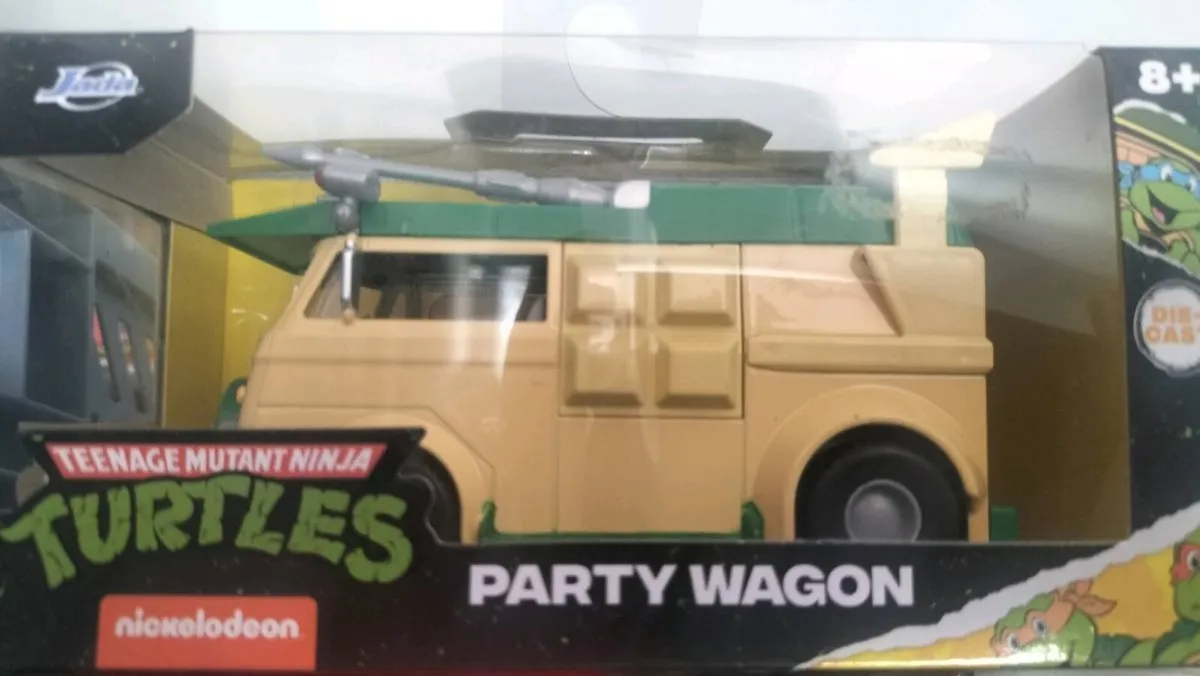 Diecast model turtles party wagon - Image 1