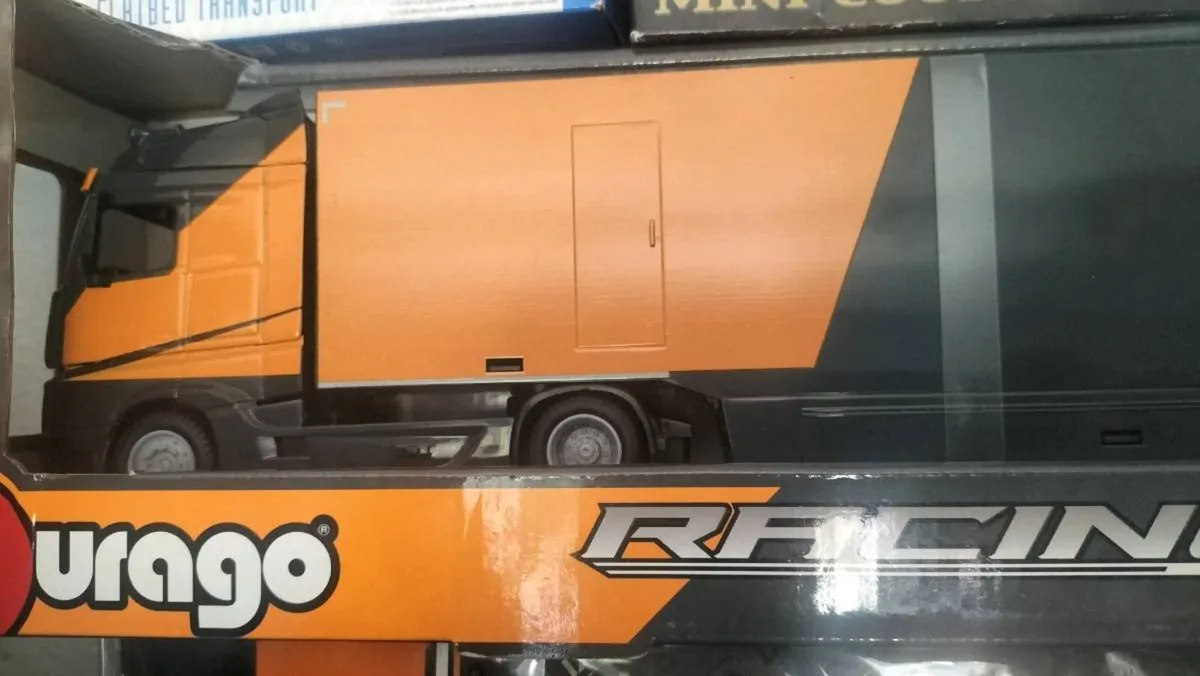 F1 MODEL TRUCK MODEL MCLAREN FORMULA 38 - Image 2