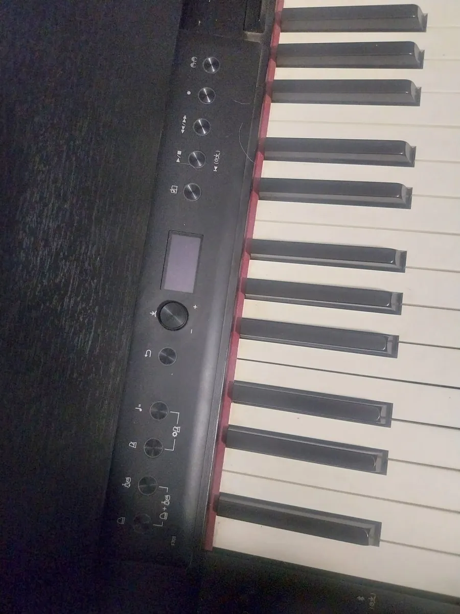 Roland F701 Digital Piano - Image 4