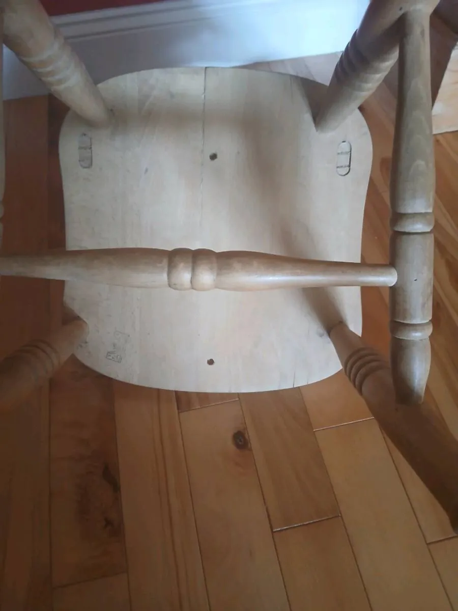 Vintage Hardwood Fiddle back chair. - Image 4