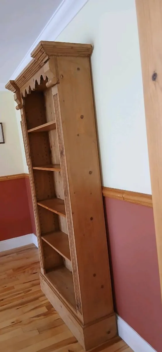 Pine Bookcase. 5 shelves. Solid pine. As New - Image 3