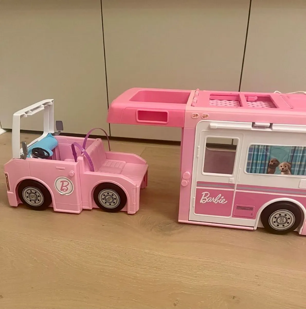 Barbie camper van - Image 4