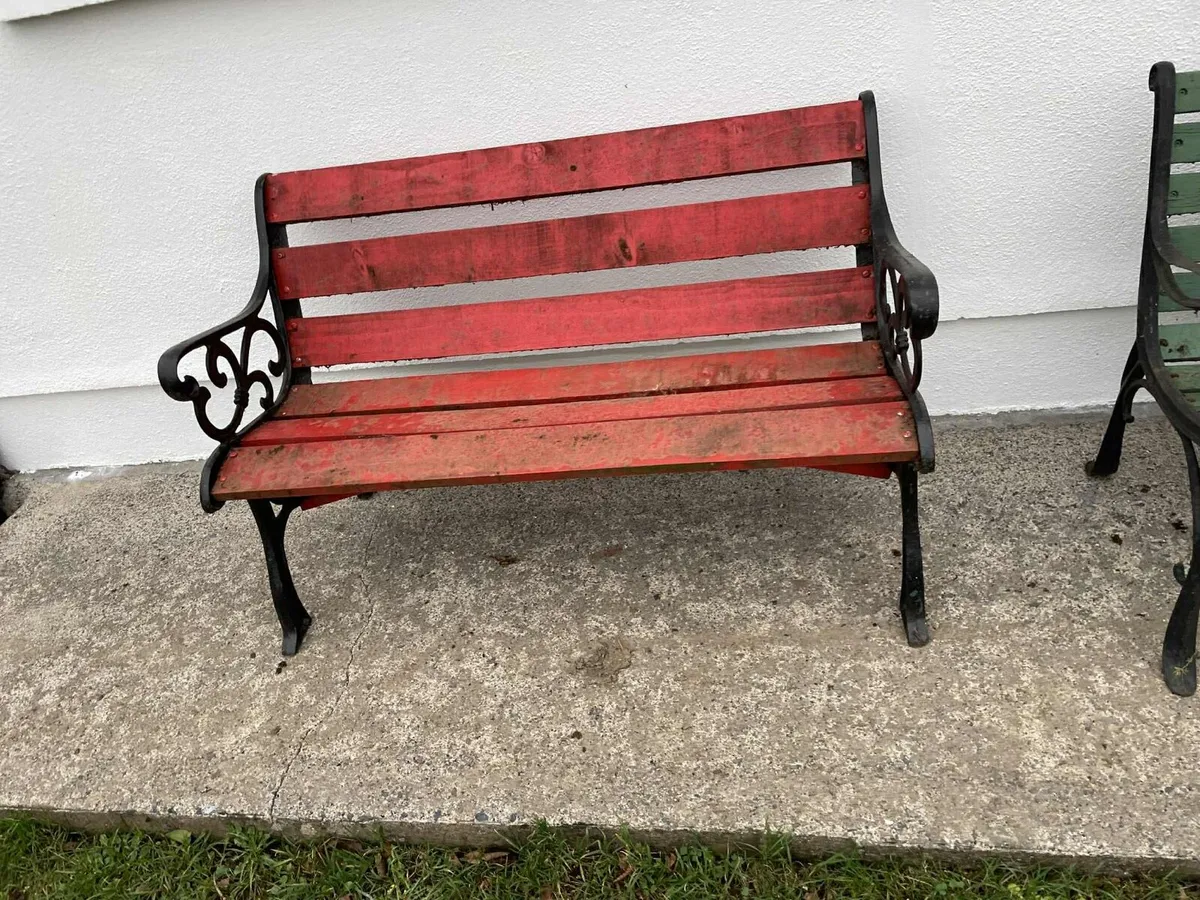 cast iron garden bench €150 - Image 2