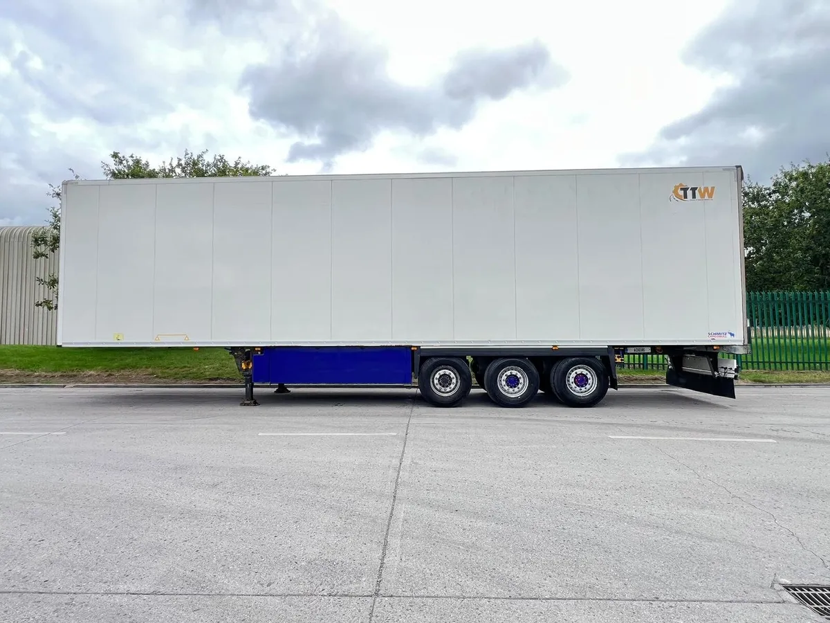 4.65m Schmitz High Cube Fridge Trailer - Image 1