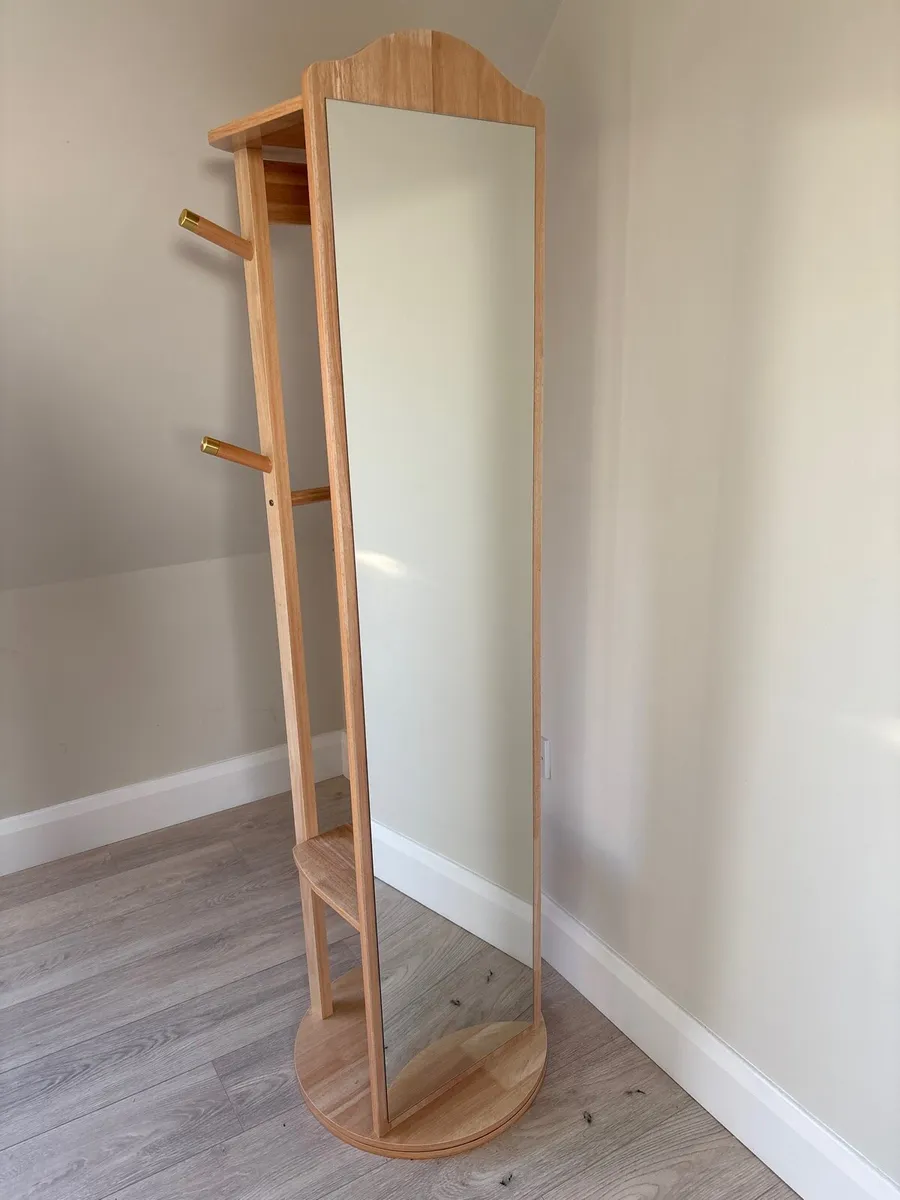 Swivel mirror - Image 1