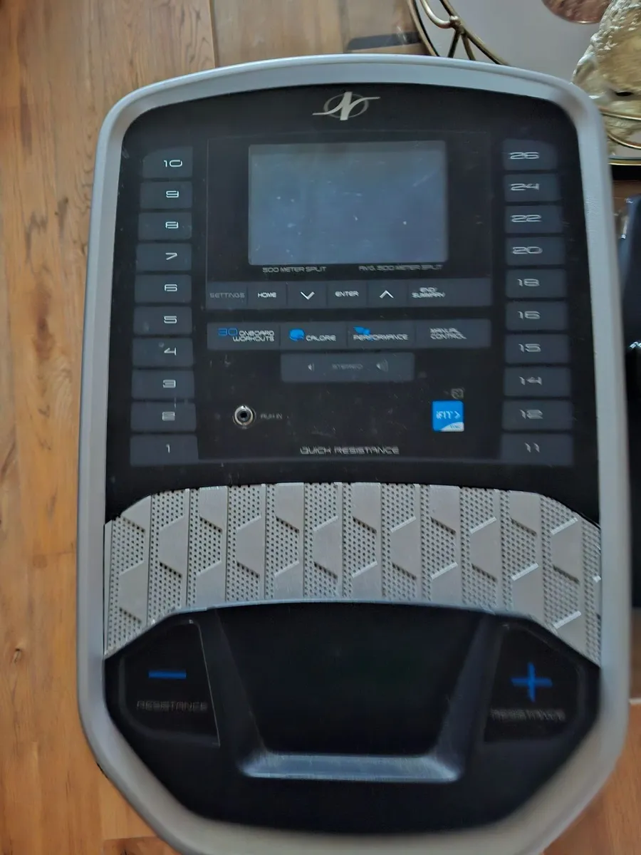 WANTED , DISPLAY SCREEN NORDIC TRACK 800