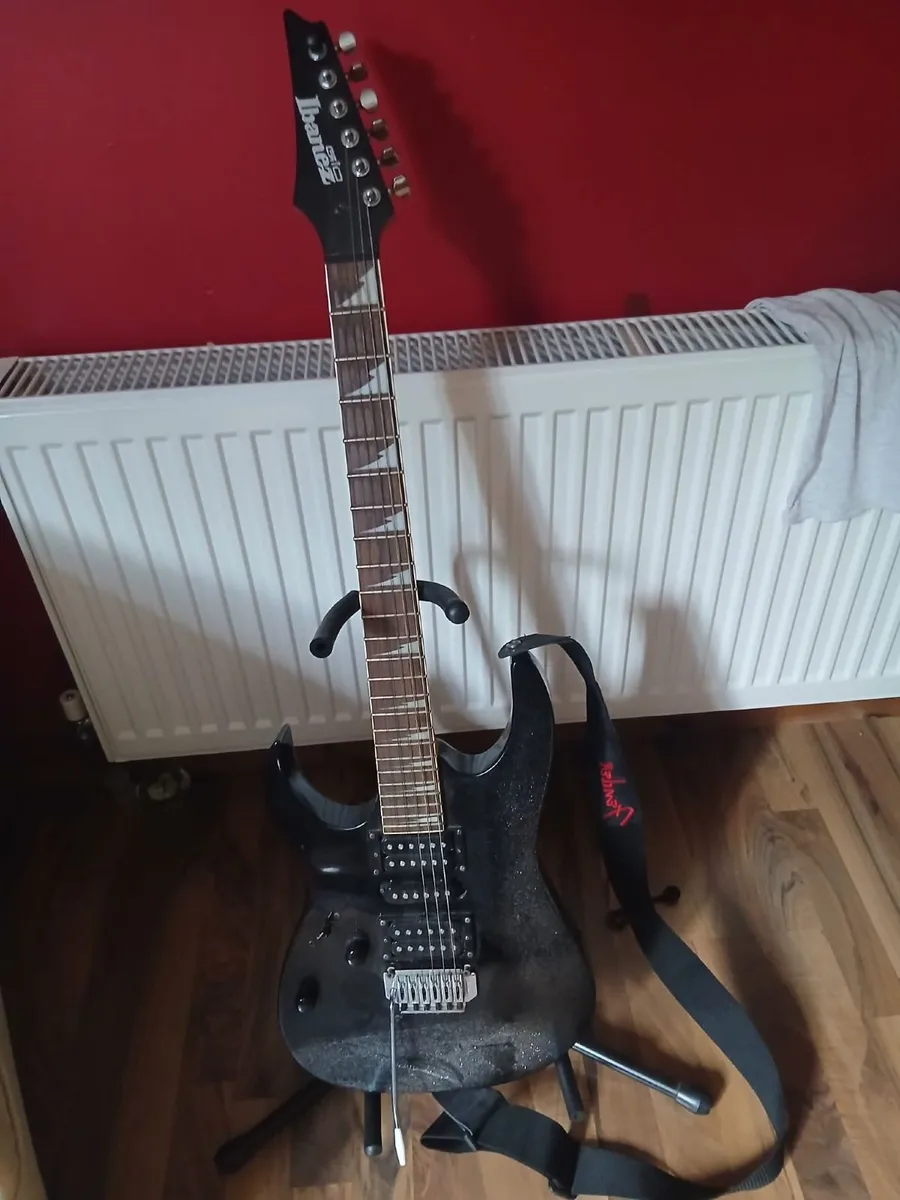 Left hand Guitar - Image 1