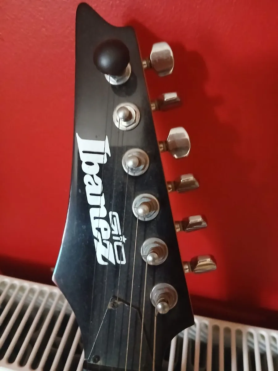 Left hand Guitar - Image 3