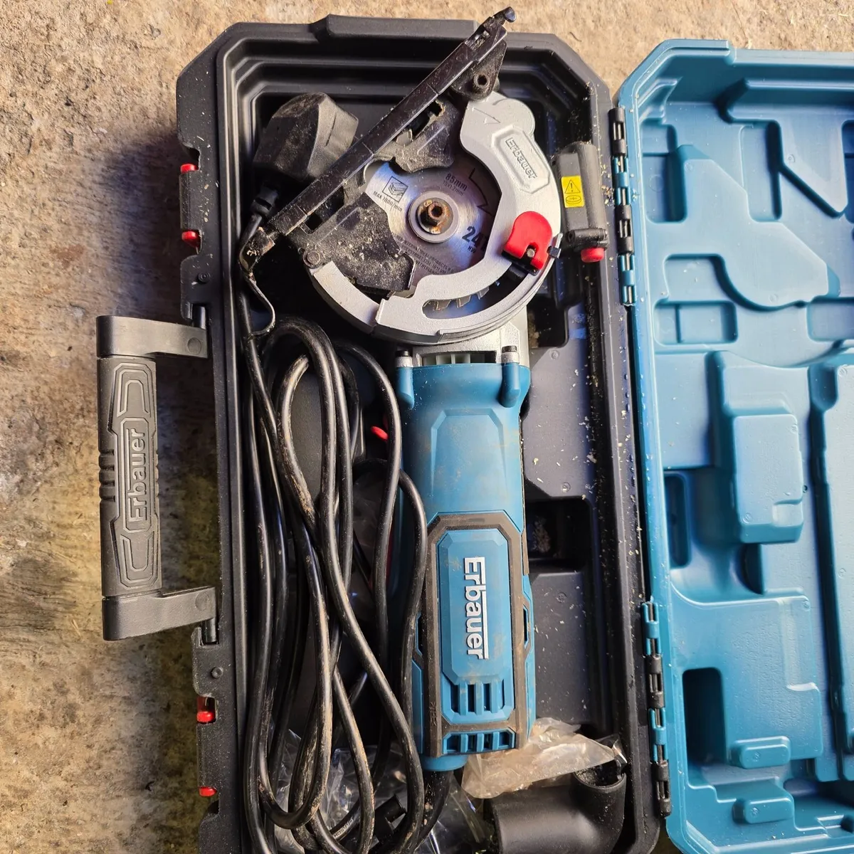 Erbauer Mini Circular Saw 85mm 240v - Image 1