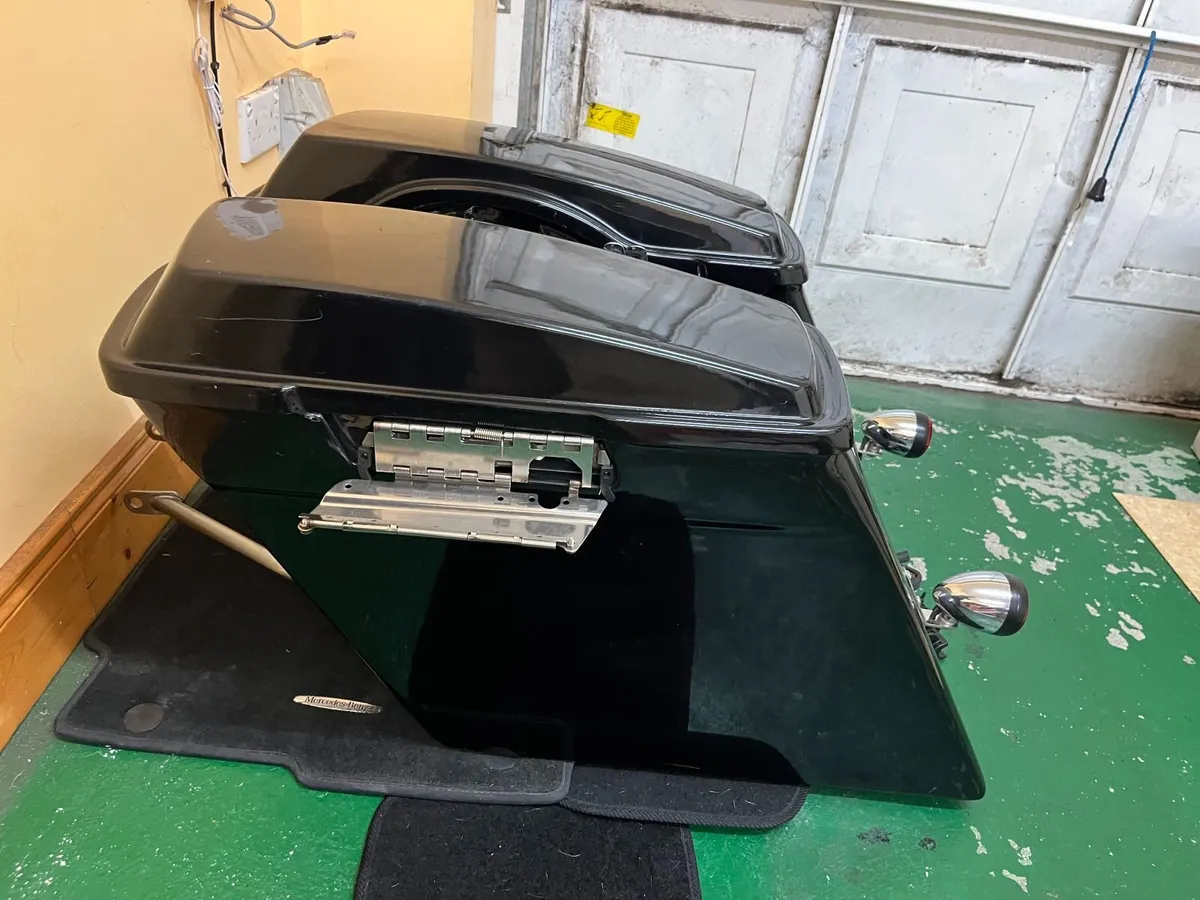 Headers C4 Corvette, Harley Batwing, Harley Bags - Image 3