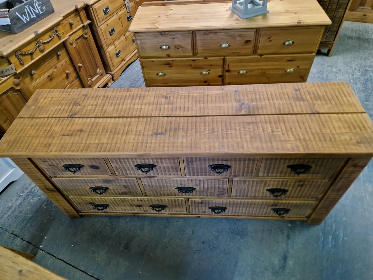 Large reclaimed wood chest of drawers - Image 2