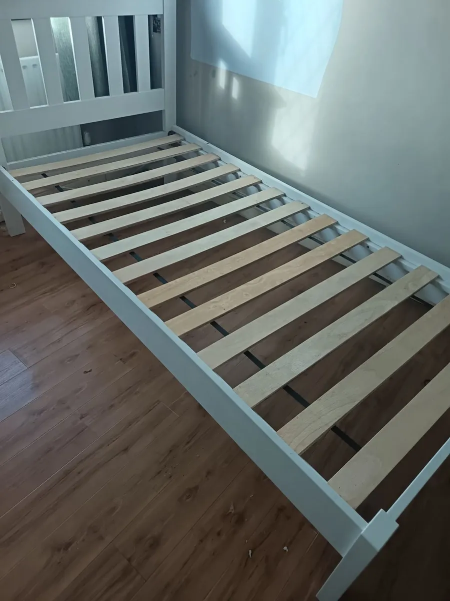 Single bed - Excellent condition - Image 2