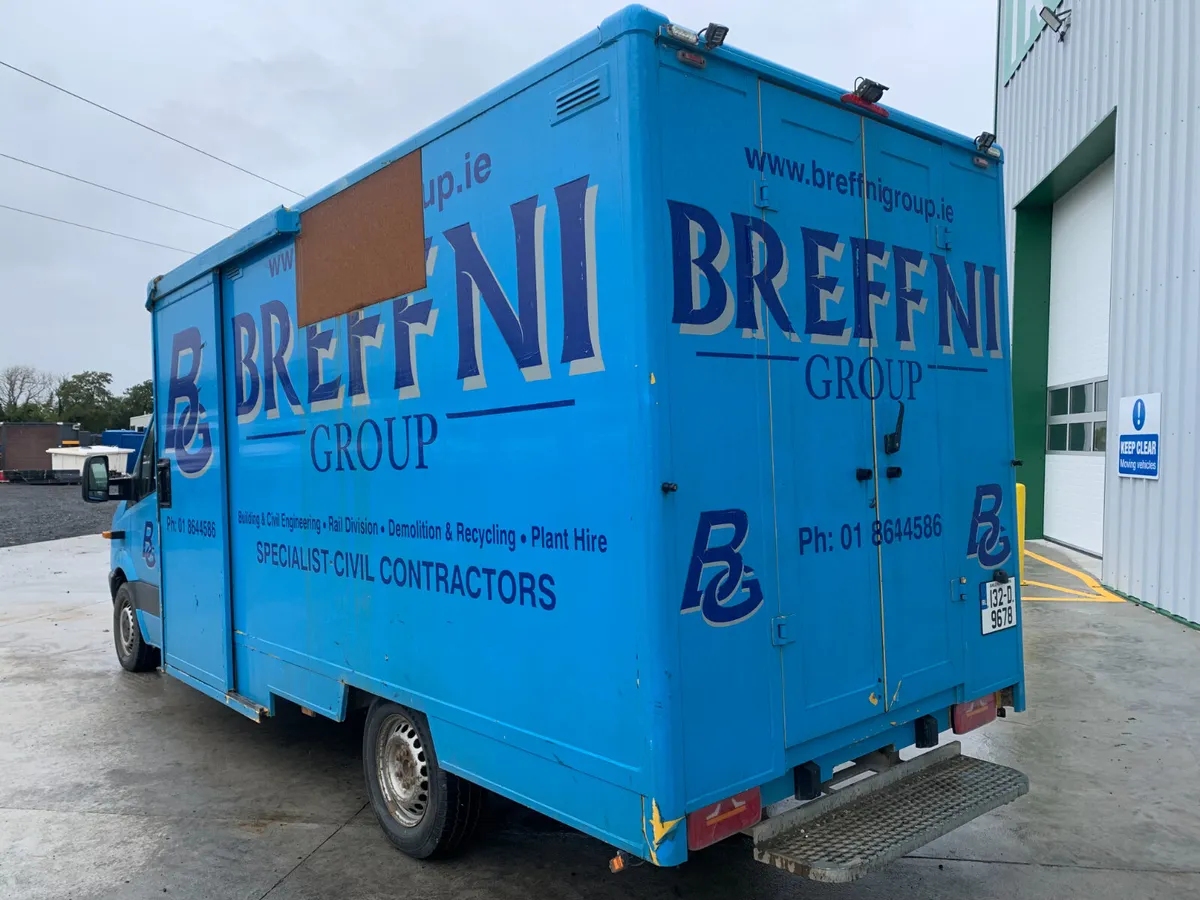 2013 VOLKSWAGEN CRAFTER UTILITY BOX VAN FOR AUCTIO - Image 3