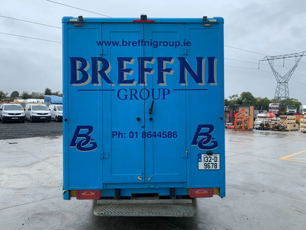 2013 VOLKSWAGEN CRAFTER UTILITY BOX VAN FOR AUCTIO - Image 4