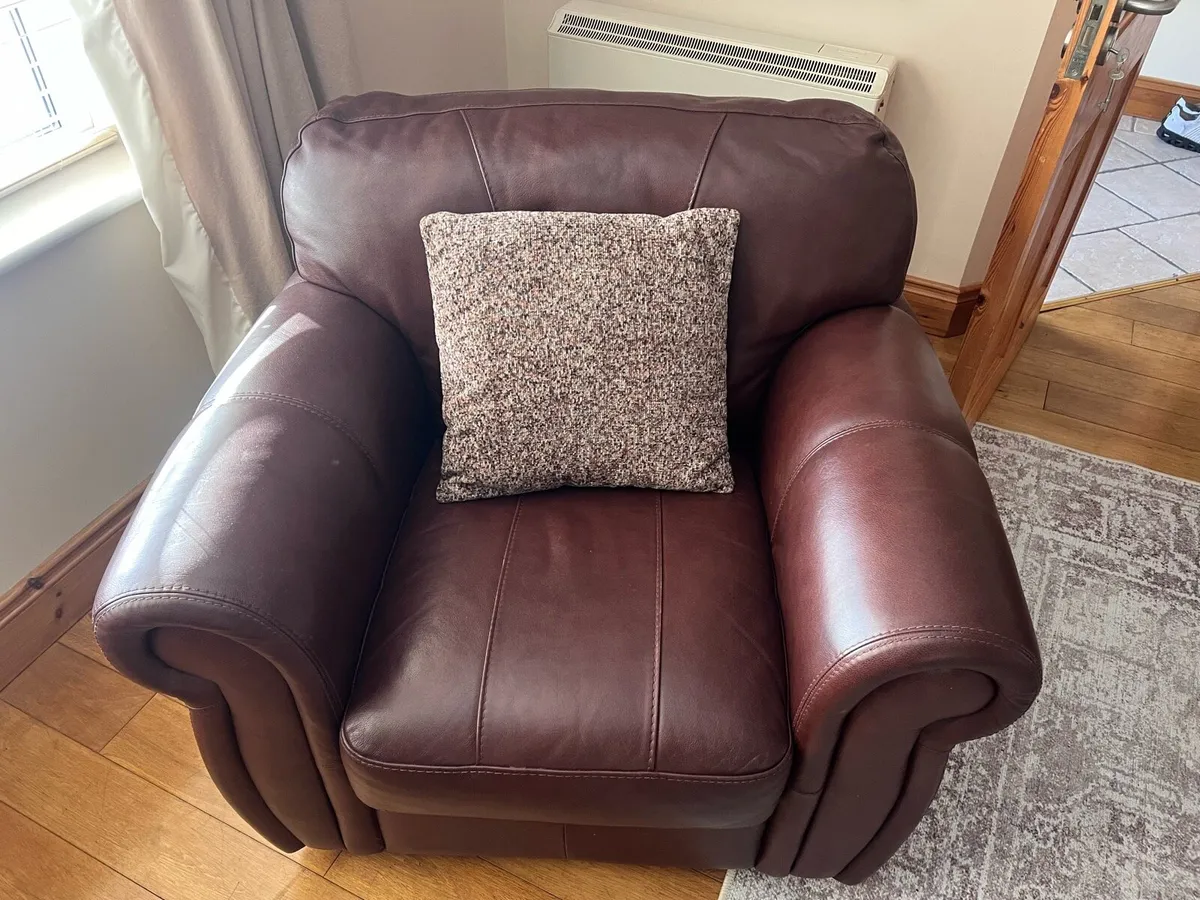 Brown Leather Sofa Suite – 3 Piece Set - Image 3
