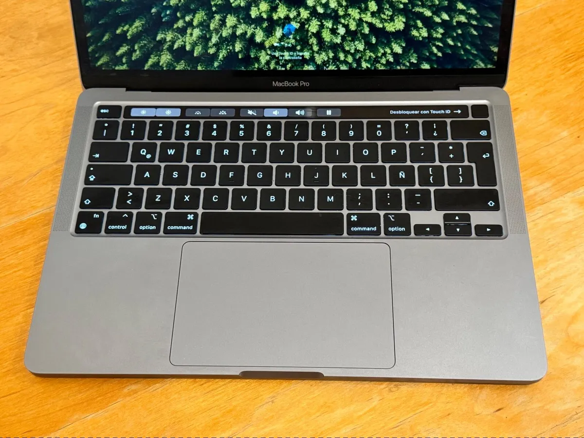 Apple MacBook Pro 13-inch M2 (2022) - Image 2