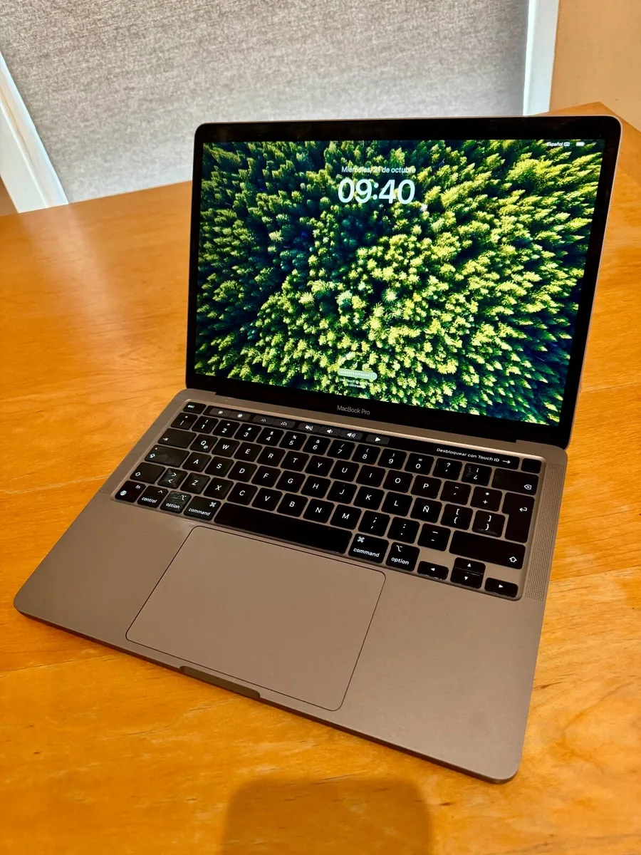 Apple MacBook Pro 13-inch M2 (2022) - Image 3
