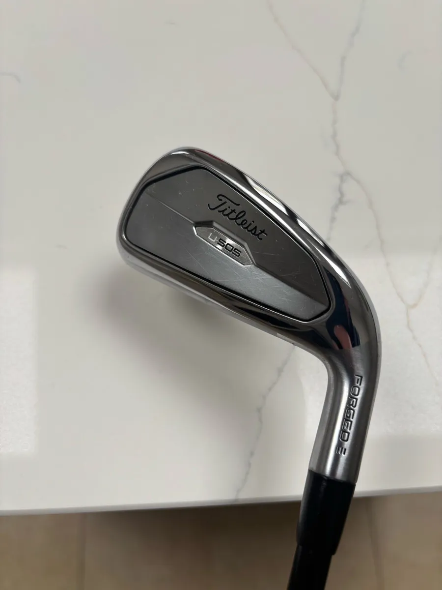 Titleist u505 2 Iron - Image 1