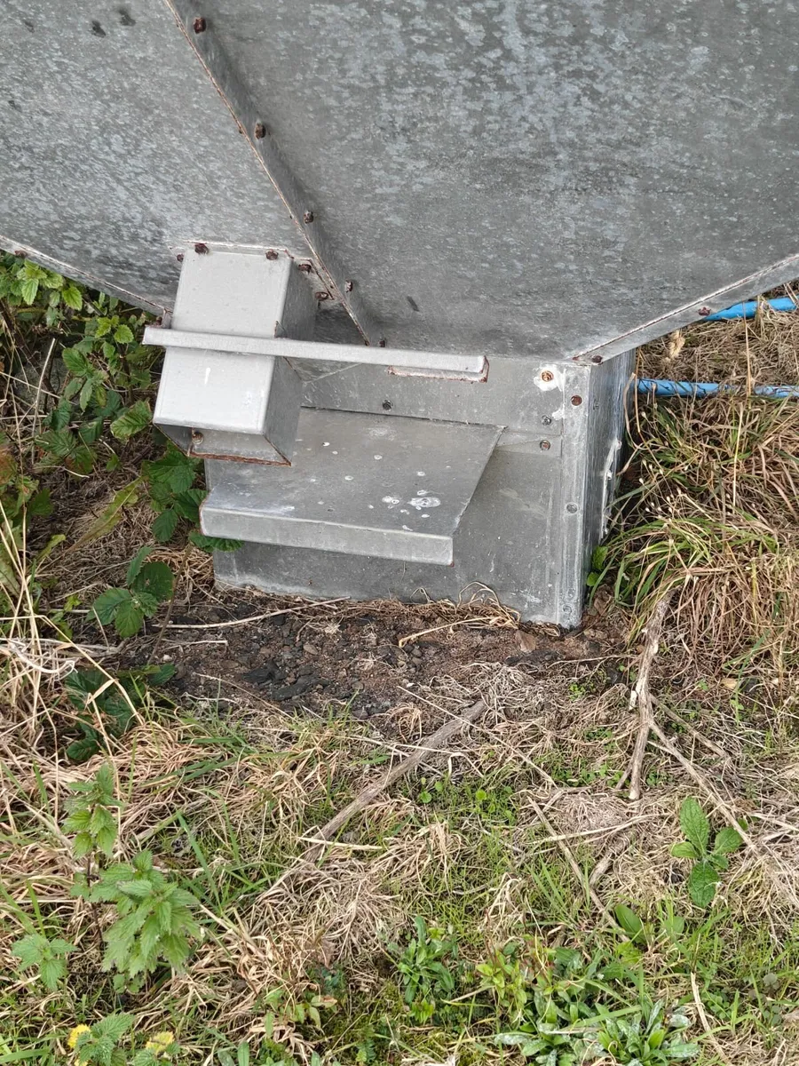 Wood Pellet Bin Hopper - Image 2