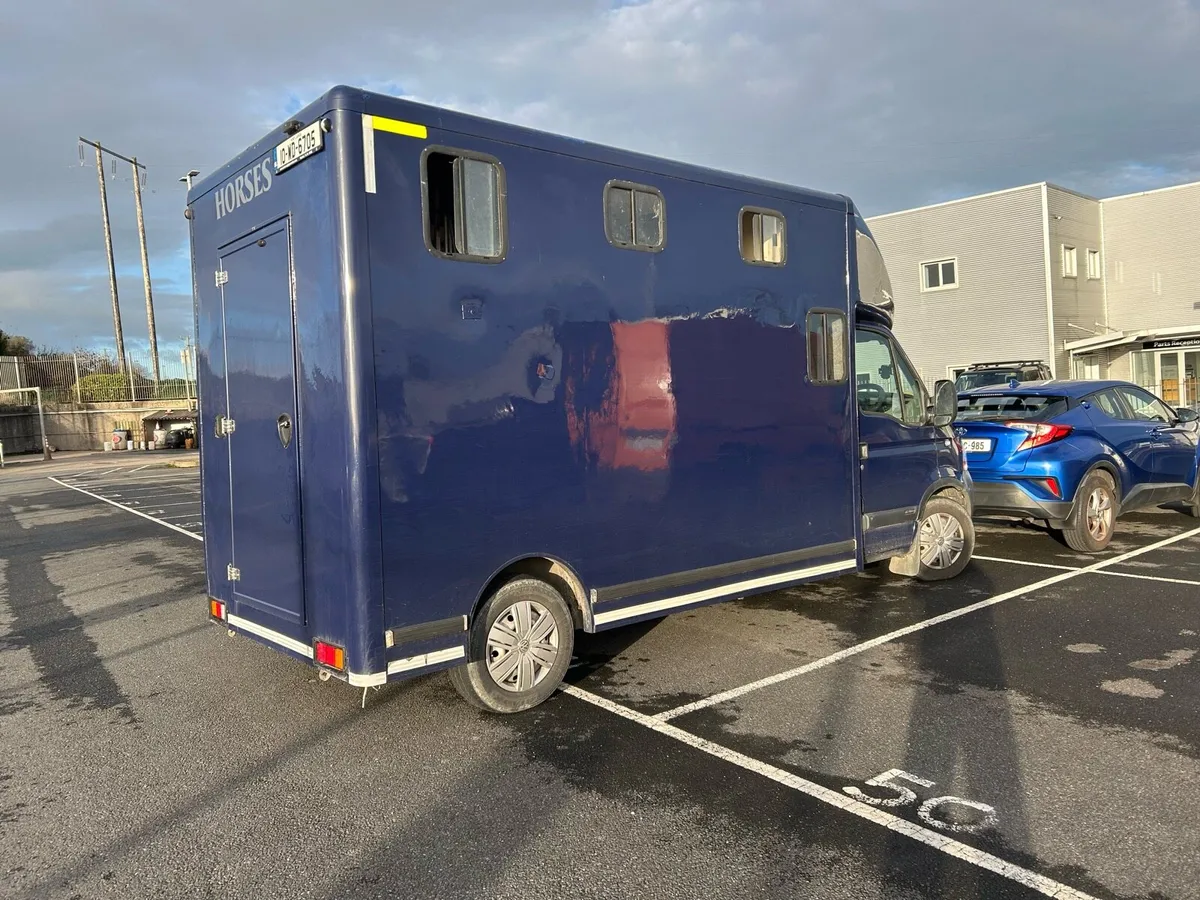 Horsebox - Image 2