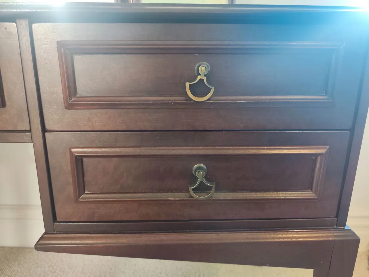 Solid Dressing Table - Image 2
