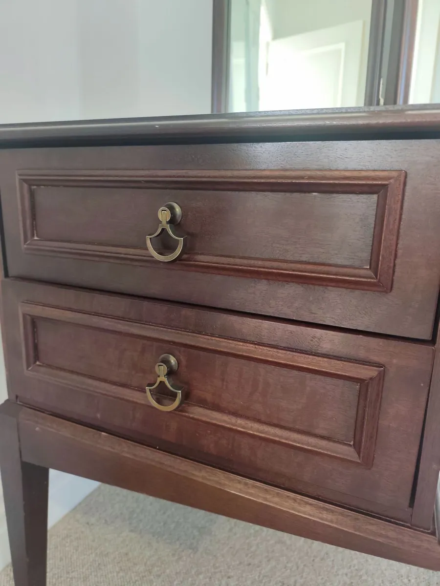 Solid Dressing Table - Image 1