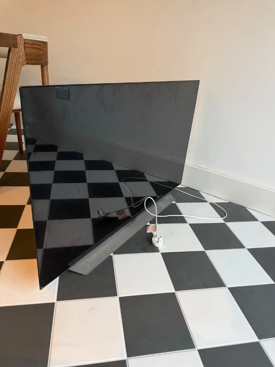 Television LG 48 INCH OLED SMART TV - Image 3