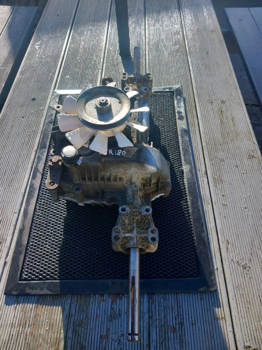 John deere LTR 180 hydrostatic transmission - Image 2