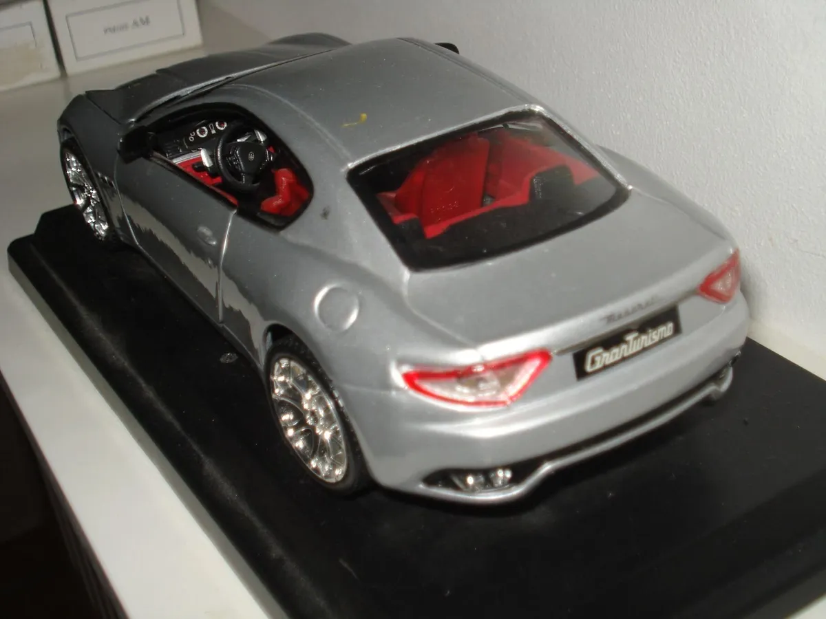 BURAGO MASERATI GRAN TURISMO. 1/24 SCALE. - Image 4