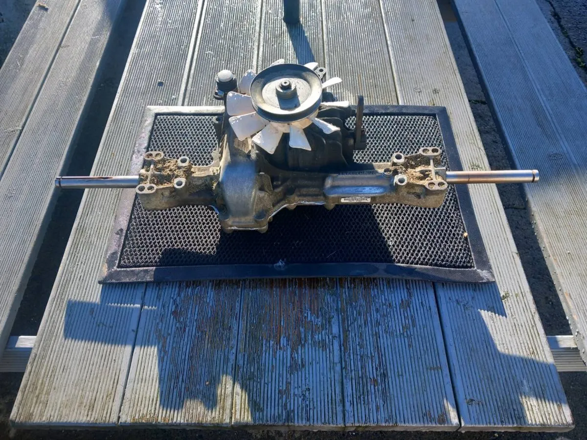 John deere LTR 180 hydrostatic transmission - Image 3
